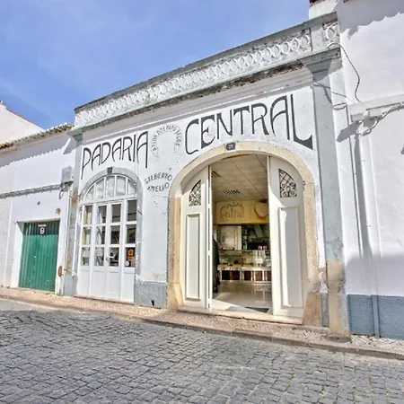 Dom Manuel