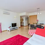 Dom Manuel Apartment *